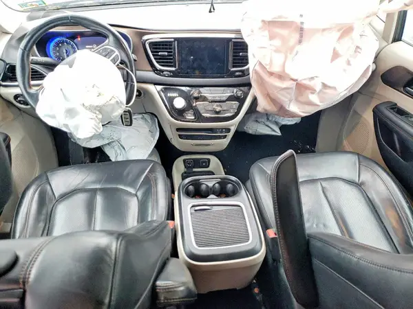 2C4RC1EG7HR538450 2017 CHRYSLER PACIFICA - Image 8