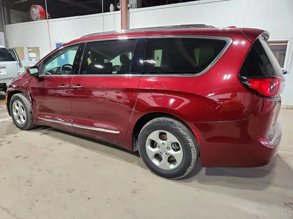 2C4RC1EG7HR560187 2017 CHRYSLER PACIFICA - Image 2