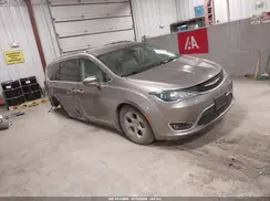 2C4RC1EG7HR560593 2017 CHRYSLER PACIFICA