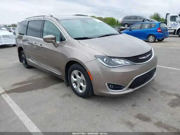 2C4RC1EG7HR594632 2017 CHRYSLER PACIFICA - Image 1