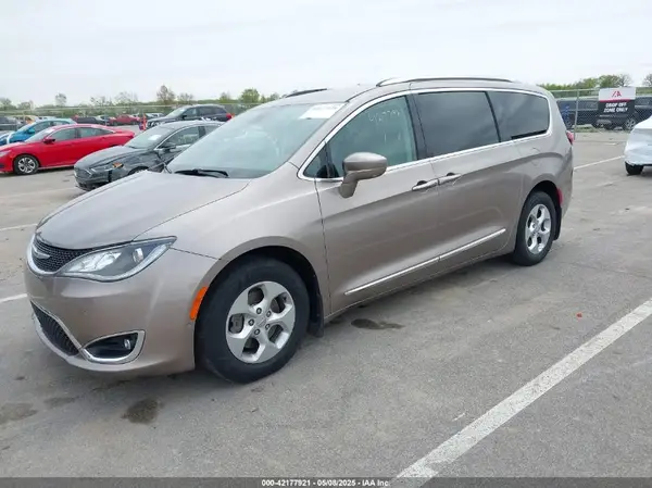 2C4RC1EG7HR594632 2017 CHRYSLER PACIFICA - Image 2