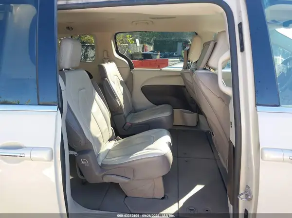 2C4RC1EG7HR603653 2017 CHRYSLER PACIFICA - Image 8