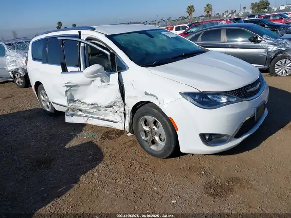 2C4RC1EG7HR634269 2017 CHRYSLER PACIFICA - Image 1