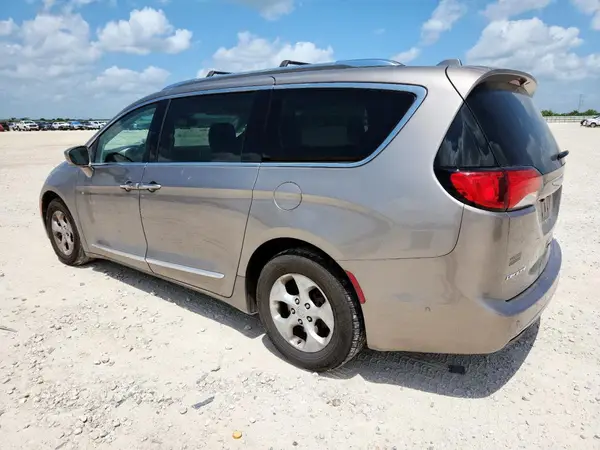 2C4RC1EG7HR644252 2017 CHRYSLER PACIFICA - Image 2