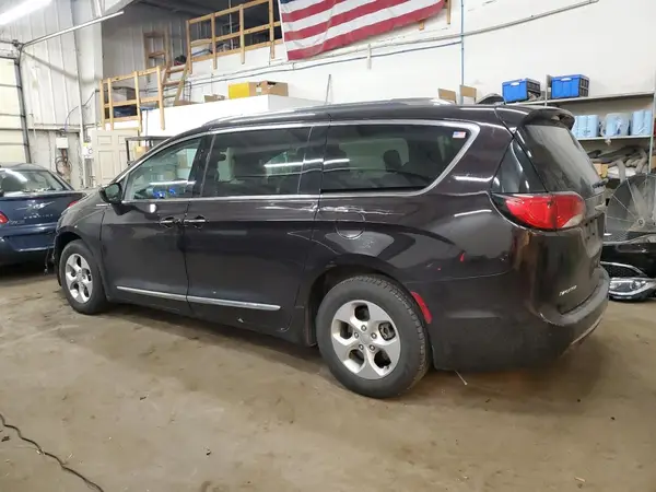 2C4RC1EG7HR644316 2017 CHRYSLER PACIFICA - Image 2