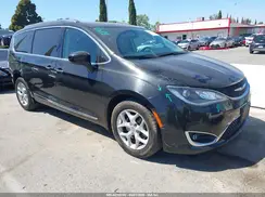 2C4RC1EG7HR656093 2017 CHRYSLER PACIFICA