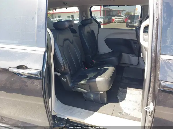 2C4RC1EG7HR656093 2017 CHRYSLER PACIFICA - Image 8