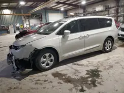 2C4RC1EG7HR657616 2017 CHRYSLER PACIFICA