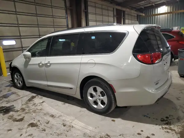 2C4RC1EG7HR657616 2017 CHRYSLER PACIFICA - Image 2