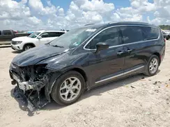 2C4RC1EG7HR659060 2017 CHRYSLER PACIFICA