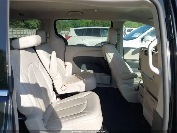 2C4RC1EG7HR679406 2017 CHRYSLER PACIFICA - Image 8