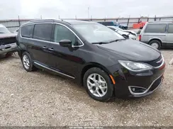 2C4RC1EG7HR684086 2017 CHRYSLER PACIFICA
