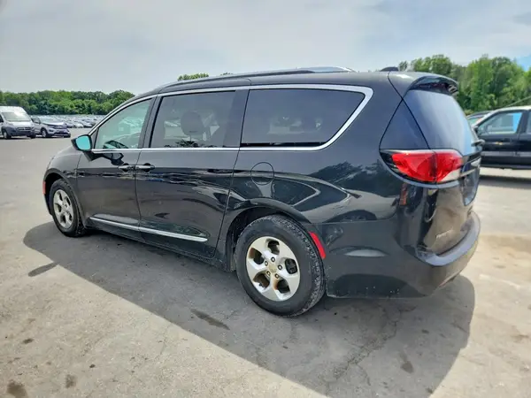 2C4RC1EG7HR708998 2017 CHRYSLER PACIFICA - Image 2