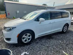 2C4RC1EG7HR727521 2017 CHRYSLER PACIFICA