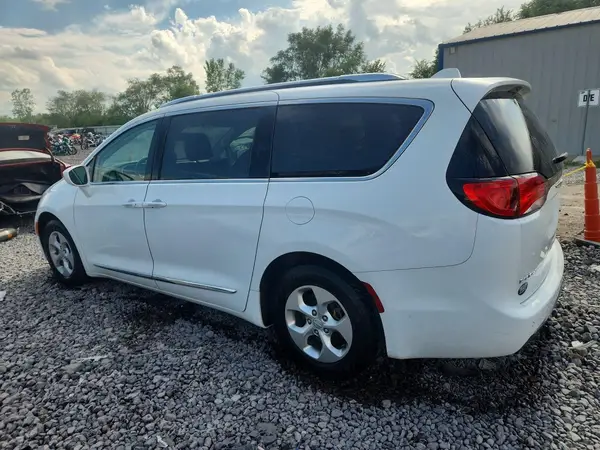 2C4RC1EG7HR727521 2017 CHRYSLER PACIFICA - Image 2