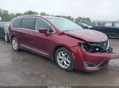 2C4RC1EG7HR729124 2017 CHRYSLER PACIFICA