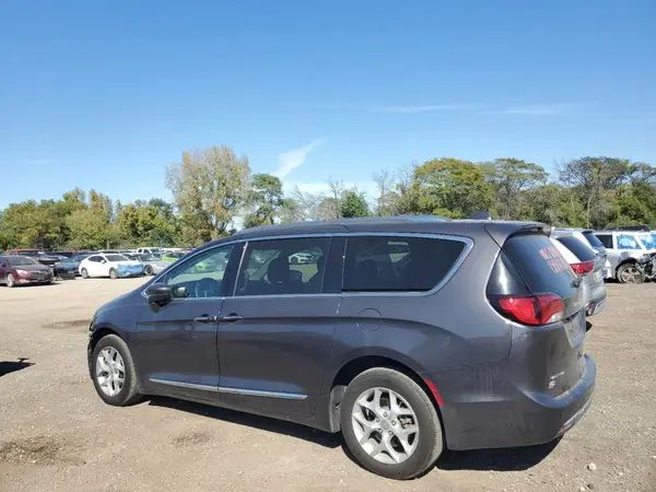 2C4RC1EG7HR752712 2017 CHRYSLER PACIFICA - Image 2