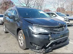 2C4RC1EG7HR759661 2017 CHRYSLER PACIFICA
