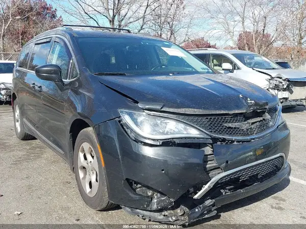 2C4RC1EG7HR759661 2017 CHRYSLER PACIFICA - Image 1