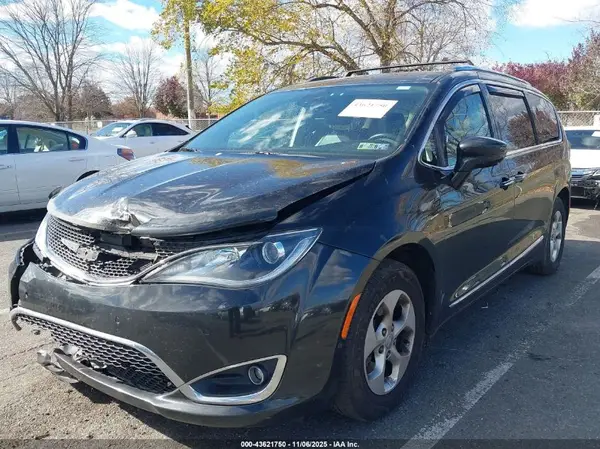2C4RC1EG7HR759661 2017 CHRYSLER PACIFICA - Image 2