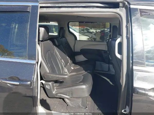 2C4RC1EG7HR759661 2017 CHRYSLER PACIFICA - Image 8