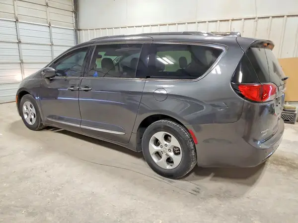 2C4RC1EG7HR770126 2017 CHRYSLER PACIFICA - Image 2