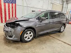 2C4RC1EG7HR770532 2017 CHRYSLER PACIFICA