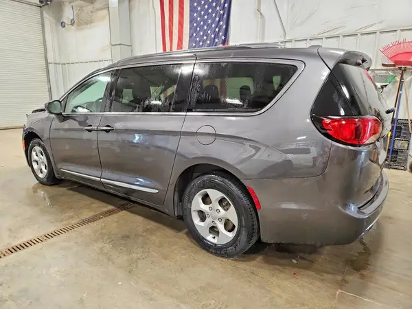2C4RC1EG7HR770532 2017 CHRYSLER PACIFICA - Image 2