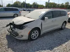 2C4RC1EG7HR782180 2017 CHRYSLER PACIFICA