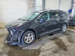 2C4RC1EG7HR821771 2017 CHRYSLER PACIFICA