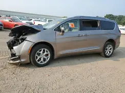 2C4RC1EG7HR836710 2017 CHRYSLER PACIFICA