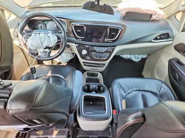 2C4RC1EG7HR837971 2017 CHRYSLER PACIFICA - Image 8