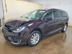 2C4RC1EG7JR108245 2018 CHRYSLER PACIFICA