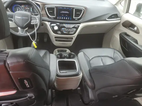 2C4RC1EG7JR113929 2018 CHRYSLER PACIFICA - Image 8