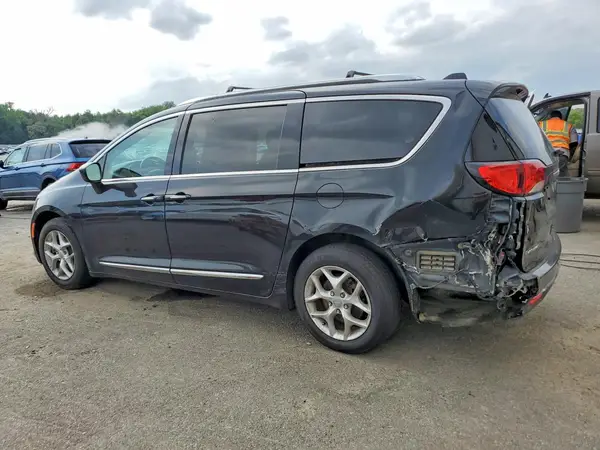 2C4RC1EG7JR115261 2018 CHRYSLER PACIFICA - Image 2
