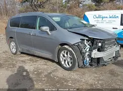2C4RC1EG7JR121562 2018 CHRYSLER PACIFICA