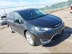 2C4RC1EG7JR126163 2018 CHRYSLER PACIFICA