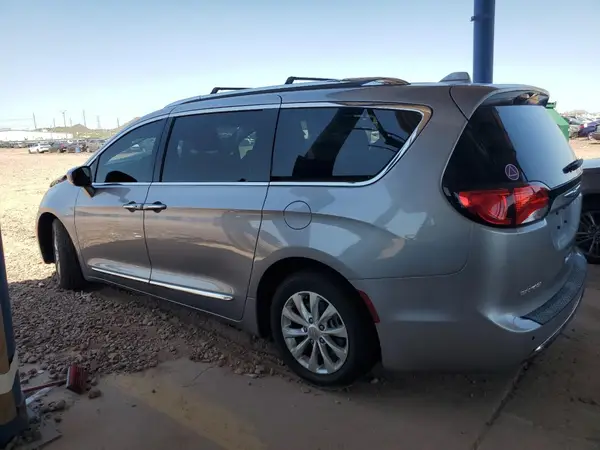 2C4RC1EG7JR130231 2018 CHRYSLER PACIFICA - Image 2