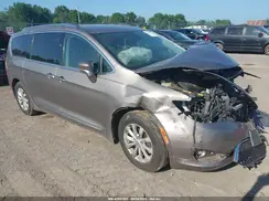 2C4RC1EG7JR144274 2018 CHRYSLER PACIFICA