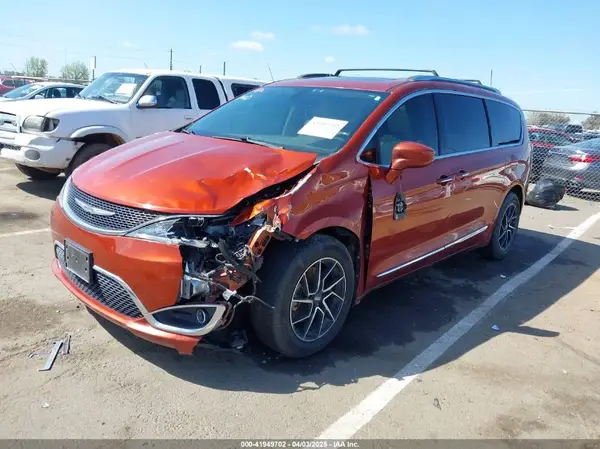 2C4RC1EG7JR158725 2018 CHRYSLER PACIFICA - Image 2