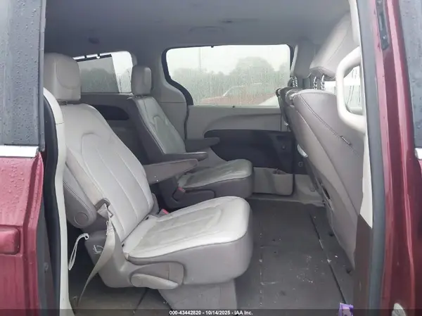2C4RC1EG7JR168297 2018 CHRYSLER PACIFICA - Image 8
