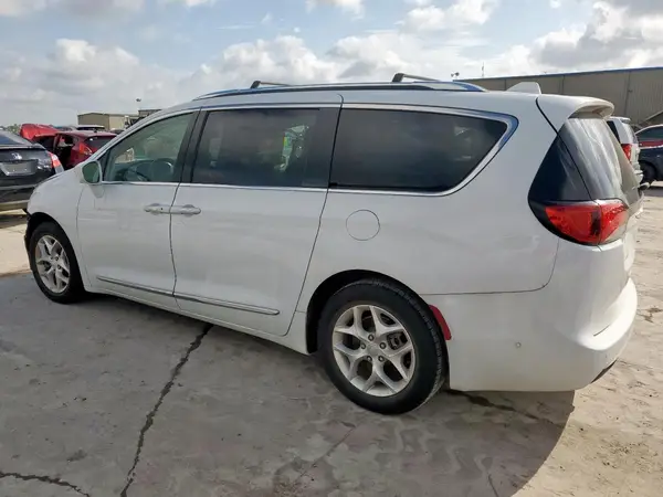 2C4RC1EG7JR197833 2018 CHRYSLER PACIFICA - Image 2