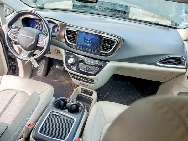 2C4RC1EG7JR227803 2018 CHRYSLER PACIFICA - Image 8