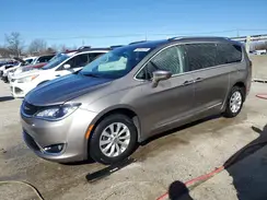 2C4RC1EG7JR261627 2018 CHRYSLER PACIFICA