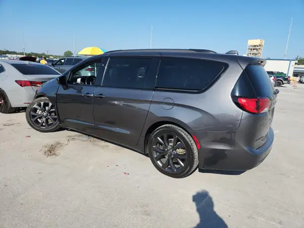 2C4RC1EG7JR288942 2018 CHRYSLER PACIFICA - Image 2