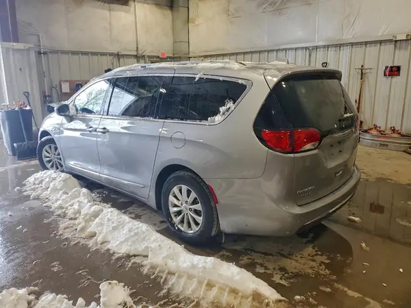 2C4RC1EG7JR294613 2018 CHRYSLER PACIFICA - Image 2