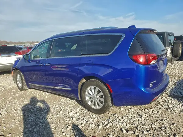 2C4RC1EG7JR314827 2018 CHRYSLER PACIFICA - Image 2
