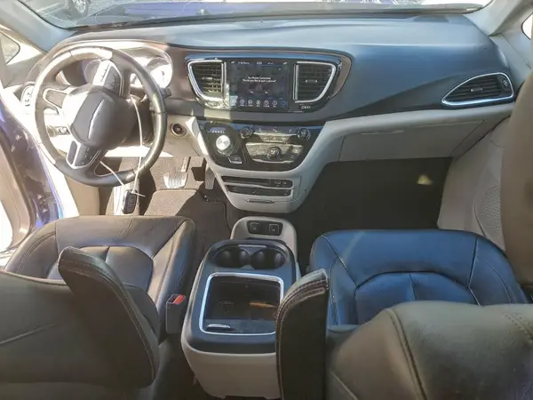 2C4RC1EG7JR314827 2018 CHRYSLER PACIFICA - Image 8