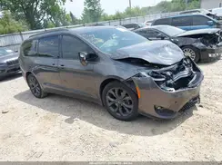2C4RC1EG7JR322328 2018 CHRYSLER PACIFICA