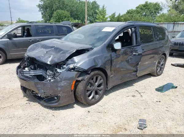 2C4RC1EG7JR322328 2018 CHRYSLER PACIFICA - Image 2